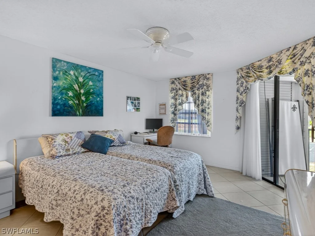 Photo of Unit 206 at 413 Augusta Boulevard