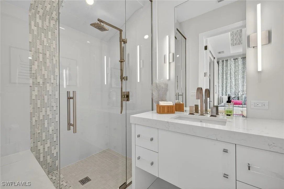 Photo of 405 7TH Avenue N