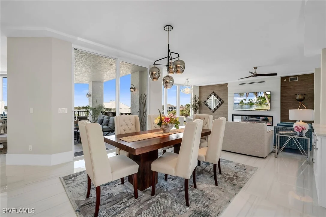 Photo of Unit 306 at 700 La Peninsula Boulevard
