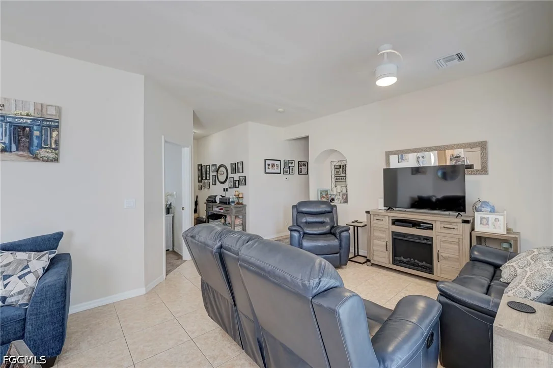Photo of 105 Eric Avenue N
