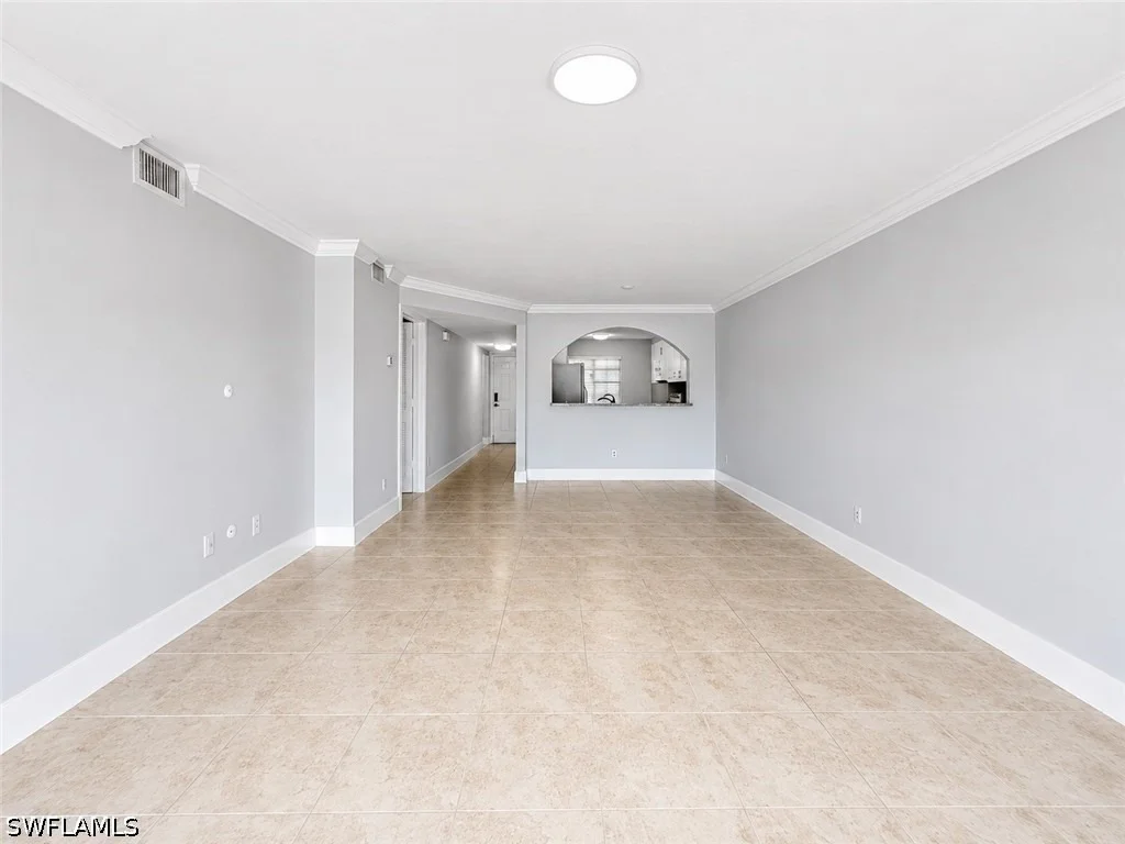 Photo of Unit E104 at 534 Augusta Boulevard