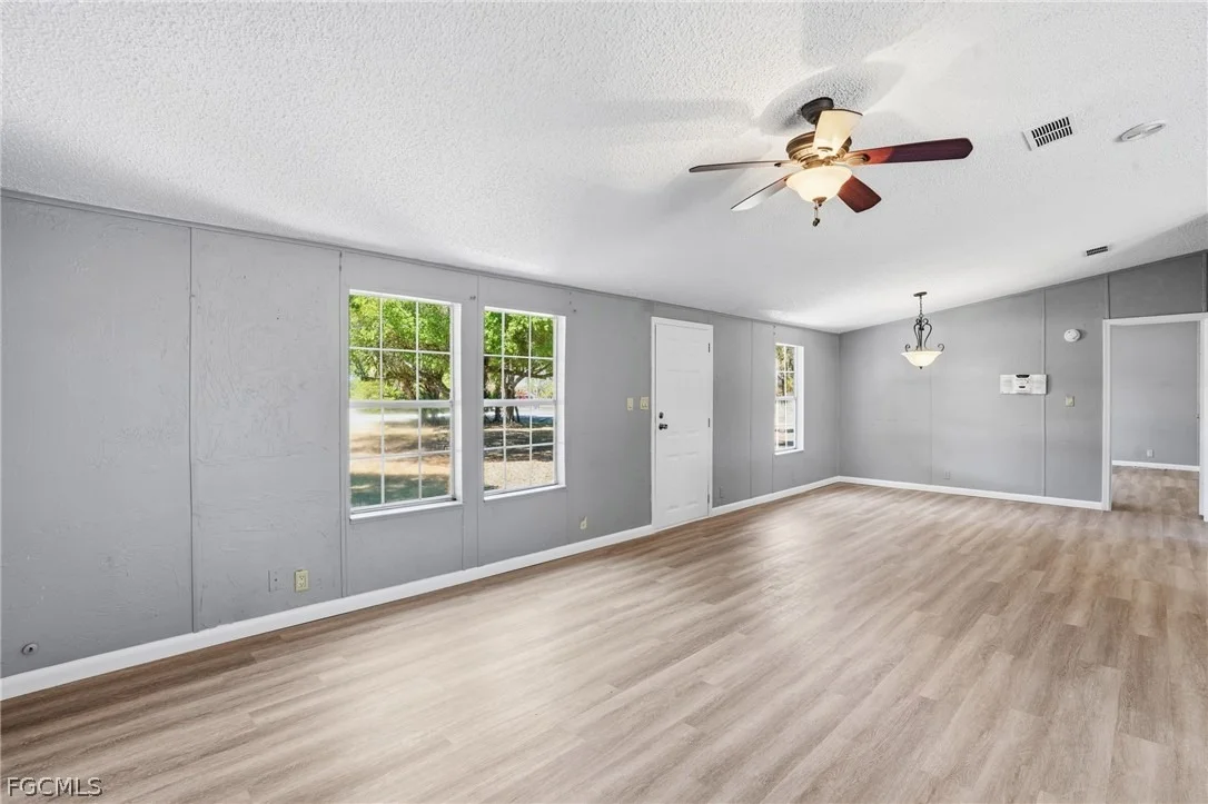 Photo of 1446 Seminole Avenue
