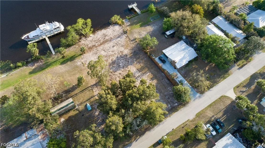Photo of 1035 W Anchor Lane
