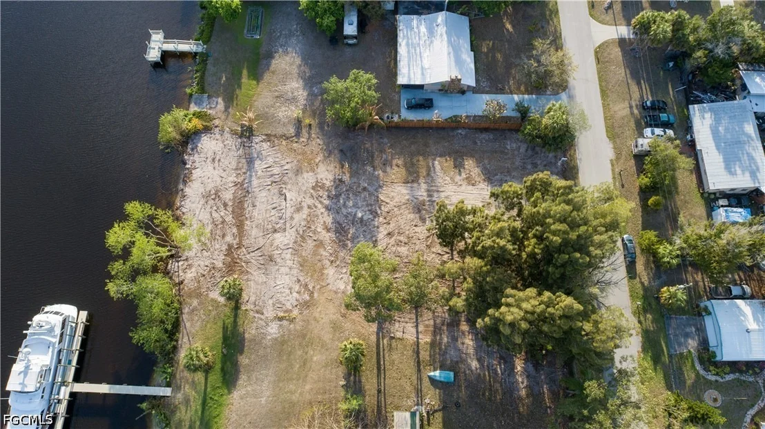 Photo of 1035 W Anchor Lane