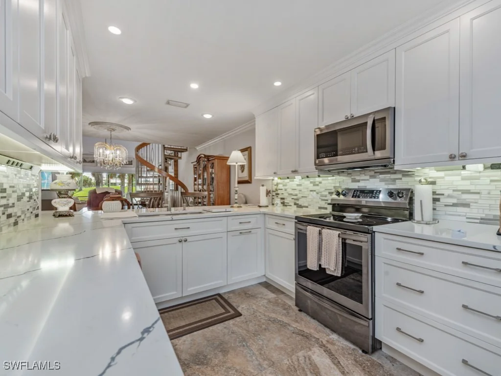 Photo of Unit 3 at 594 Augusta Boulevard