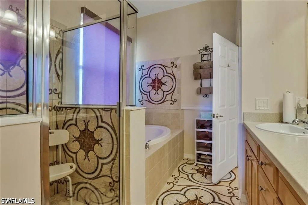 Photo of 12506 IVORY STONE Loop