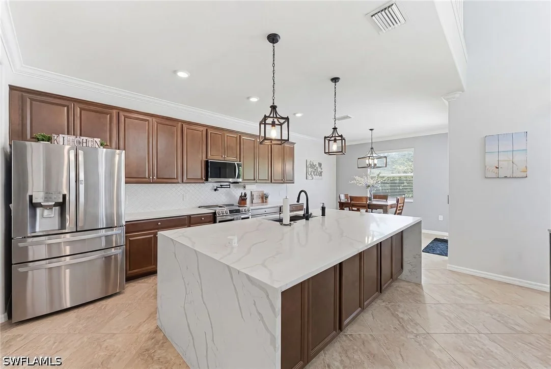 Photo of 2175 Vermont Lane
