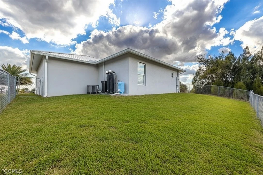 Photo of 1053 Lock Lane SW