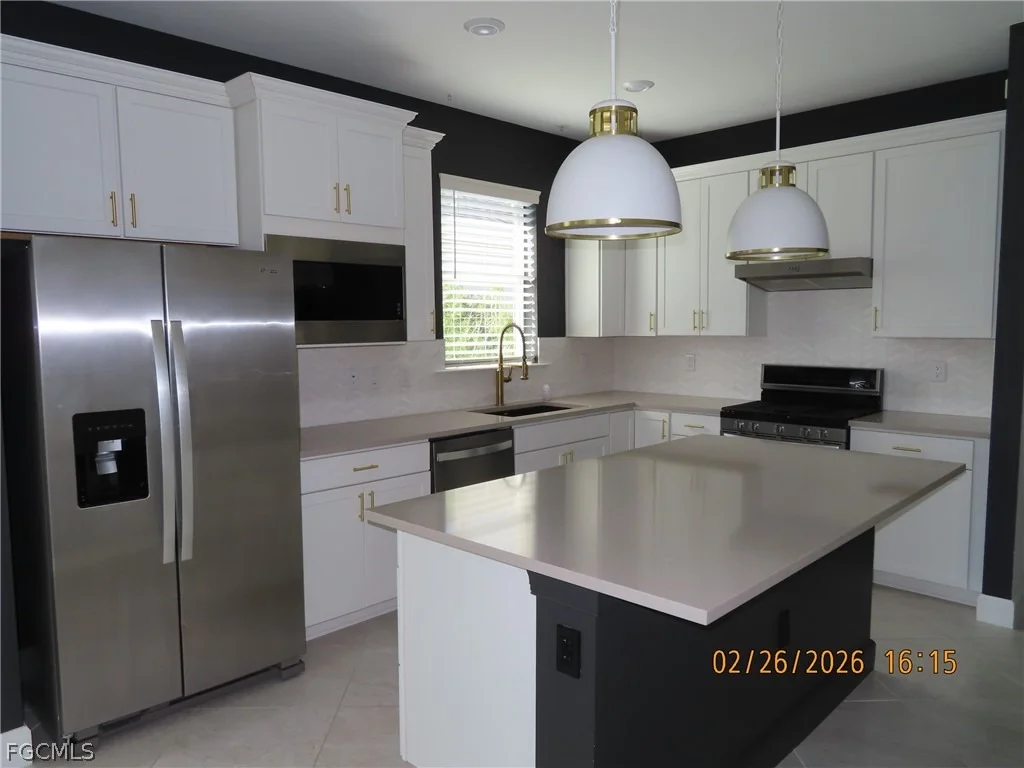 Photo of 42090 Edgewater Drive