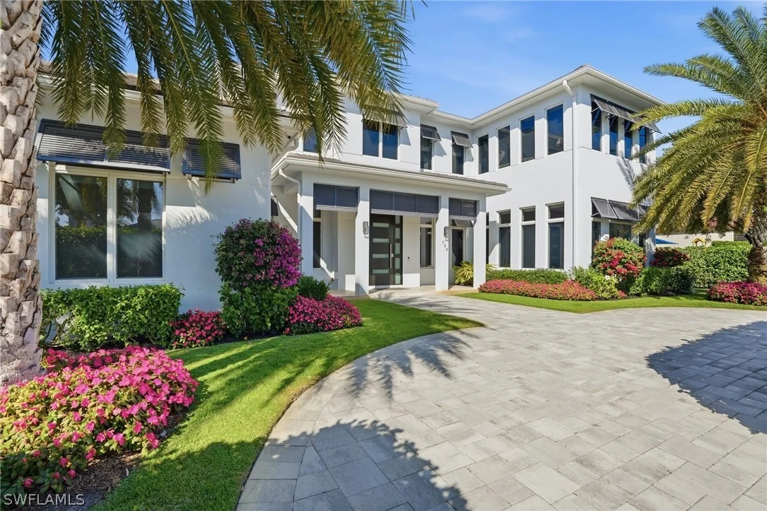 Photo of 725 Harbour Drive