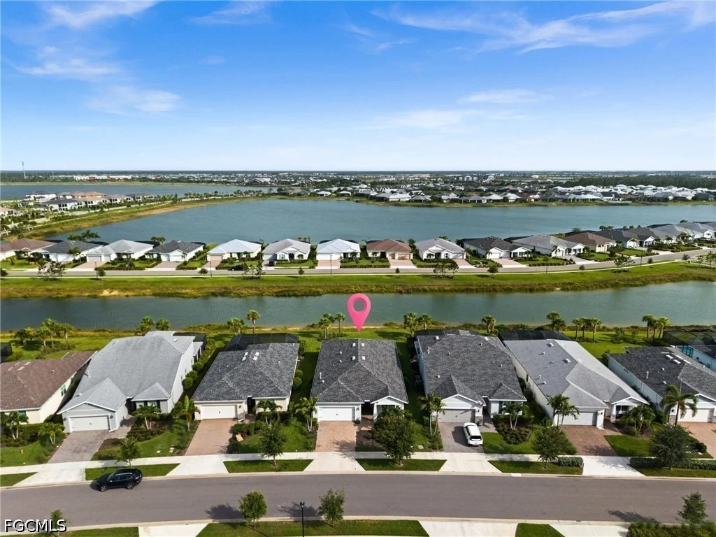 Photo of 42364 Edgewater Drive