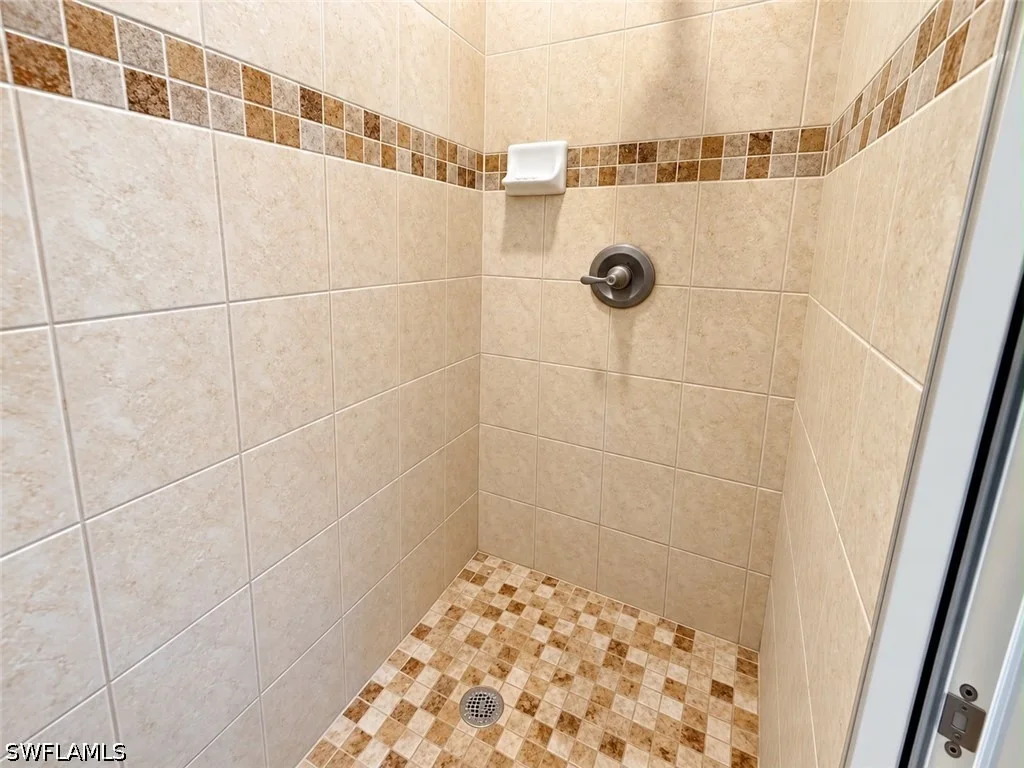 Photo of 4775 Everglades Boulevard N