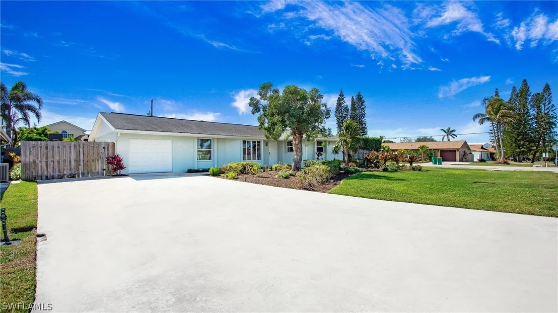 Photo of 800 100th Avenue N