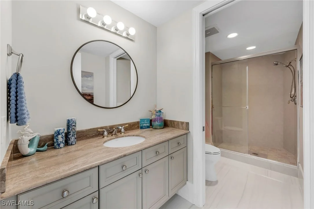 Photo of Unit 306 at 700 La Peninsula Boulevard