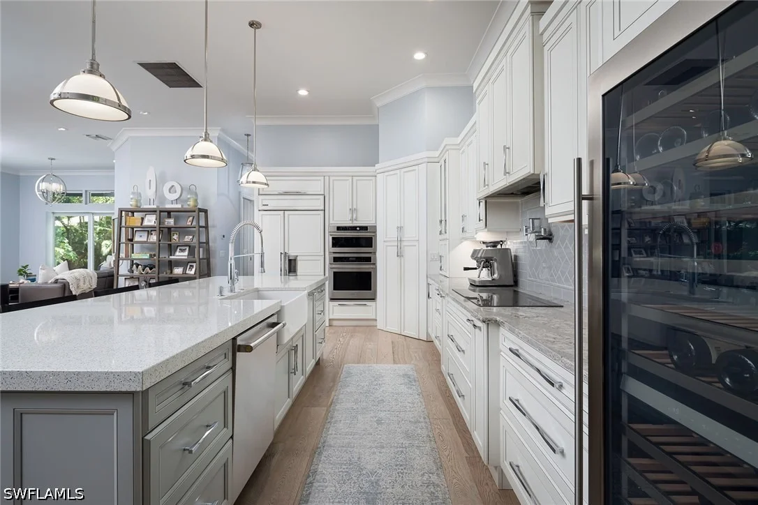 Photo of 2036 Laguna Way