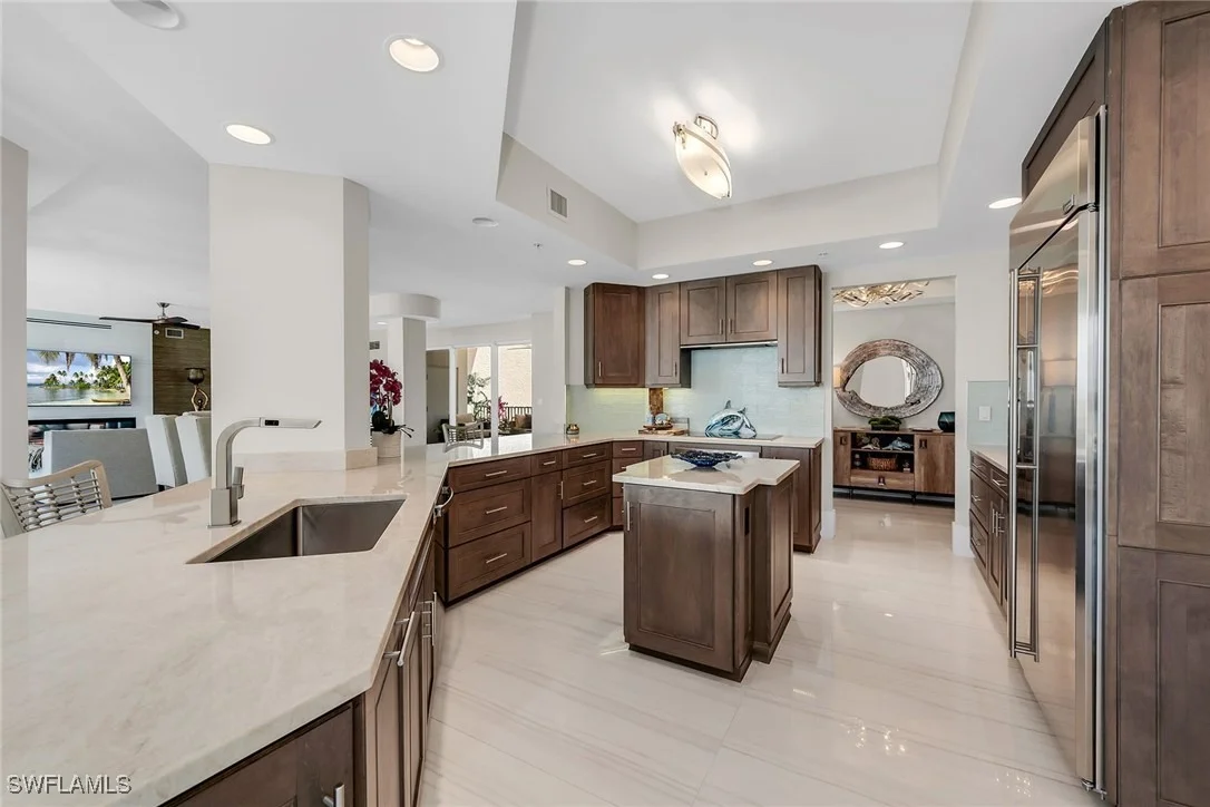 Photo of Unit 306 at 700 La Peninsula Boulevard