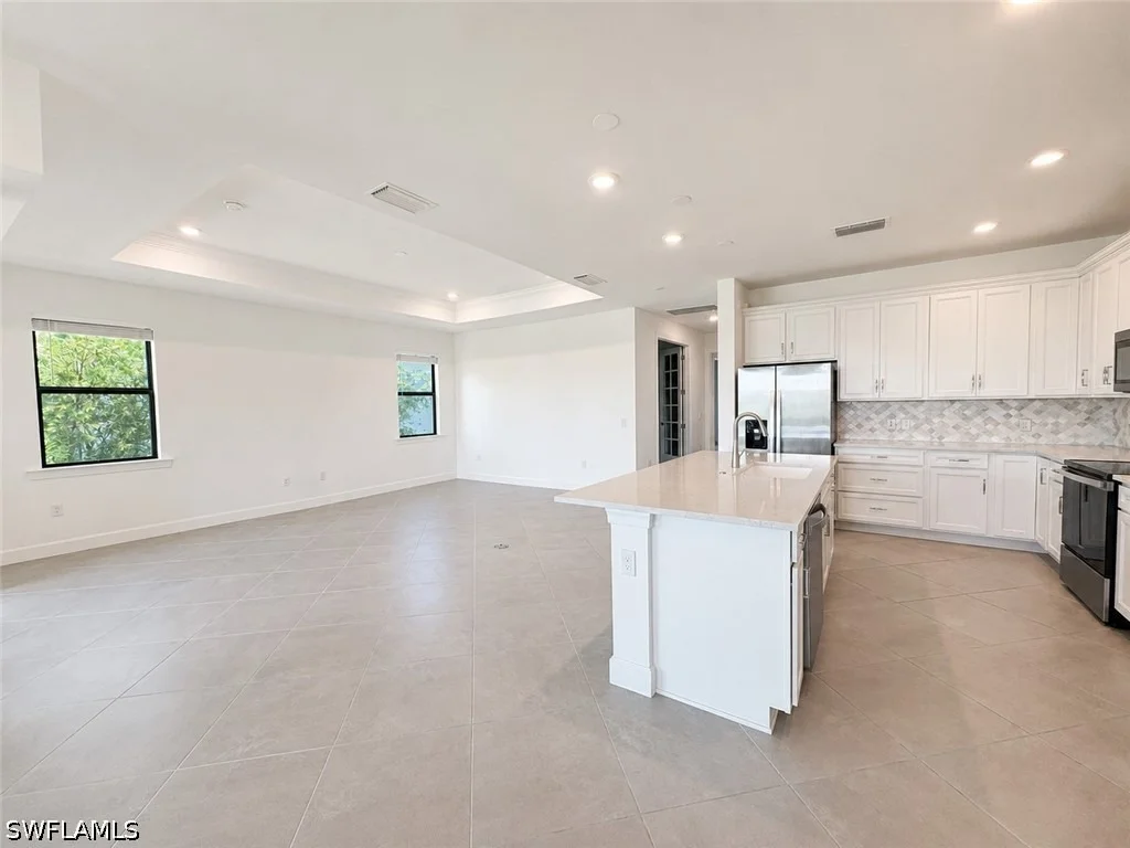 Photo of 3929 E Hampton Circle