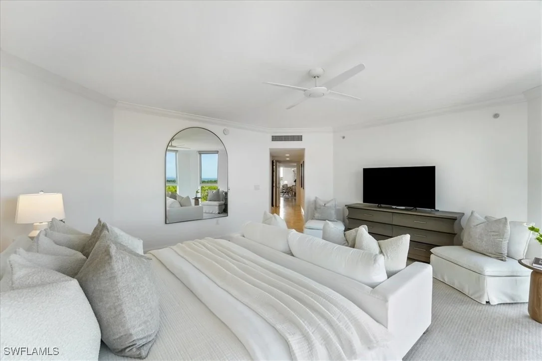Photo of Unit 601 at 6597 Nicholas Boulevard