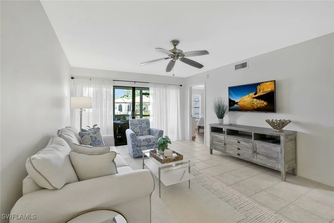 Photo of Unit 6014 at 601 Augusta Boulevard