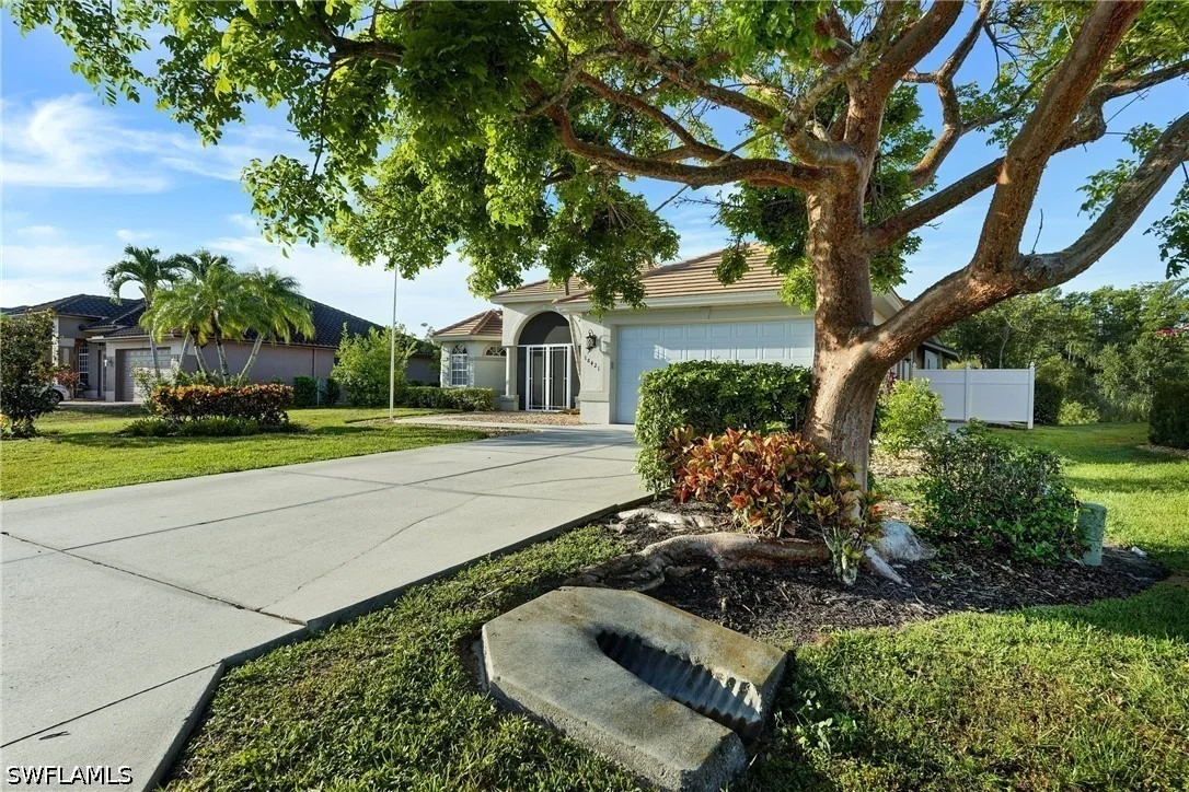 Photo of 18421 Royal Hammock Boulevard