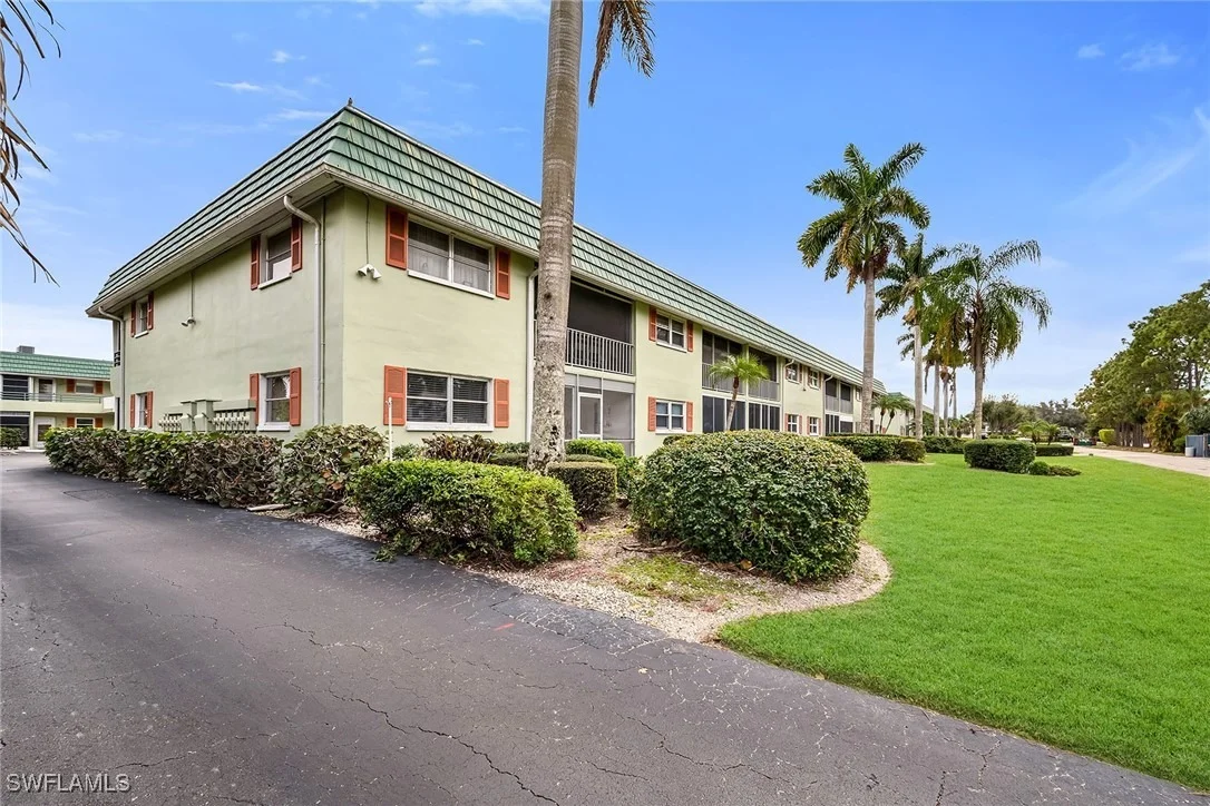Photo of Unit 3B at 200 Valley Stream Drive