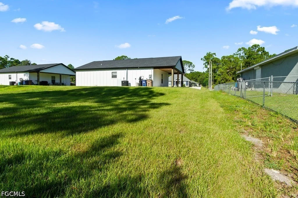 Photo of 2004 Grayson Avenue