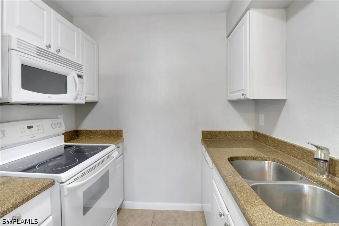 Photo of Unit P4 at 4635 Bayshore Drive