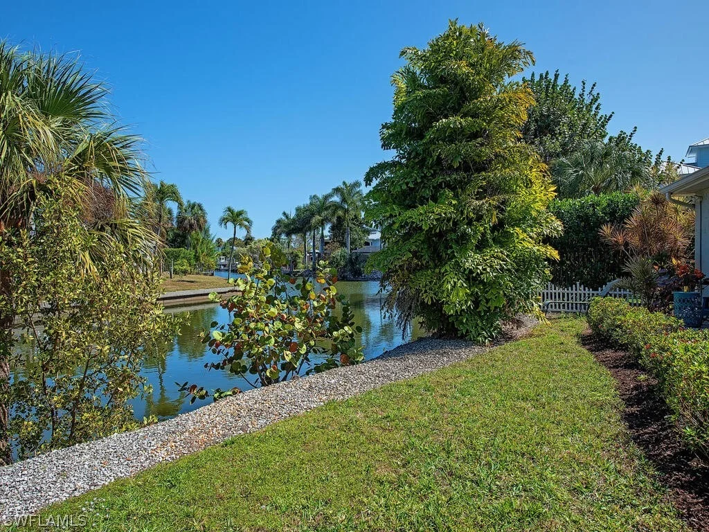 Photo of 3165 Lakeview Drive