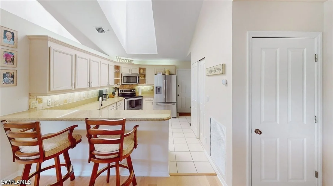 Photo of Unit 303 at 776 Eagle Creek Drive