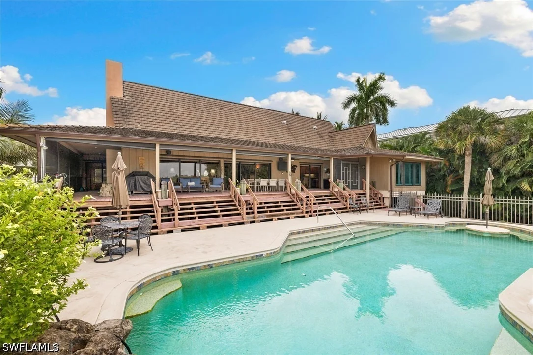 Photo of 3695 Gordon Drive