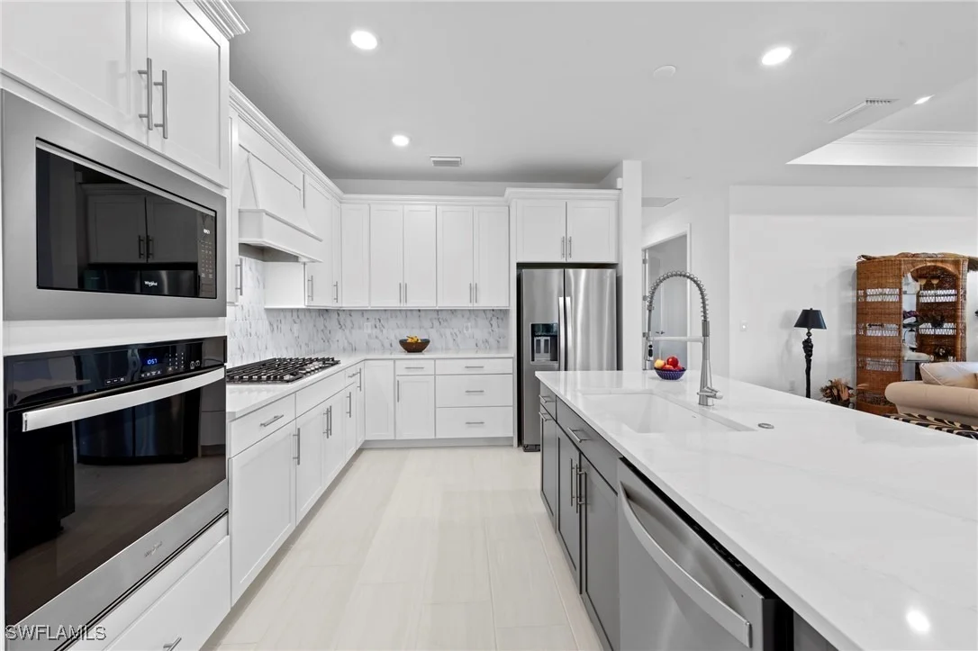Photo of 42051 Edgewater Drive
