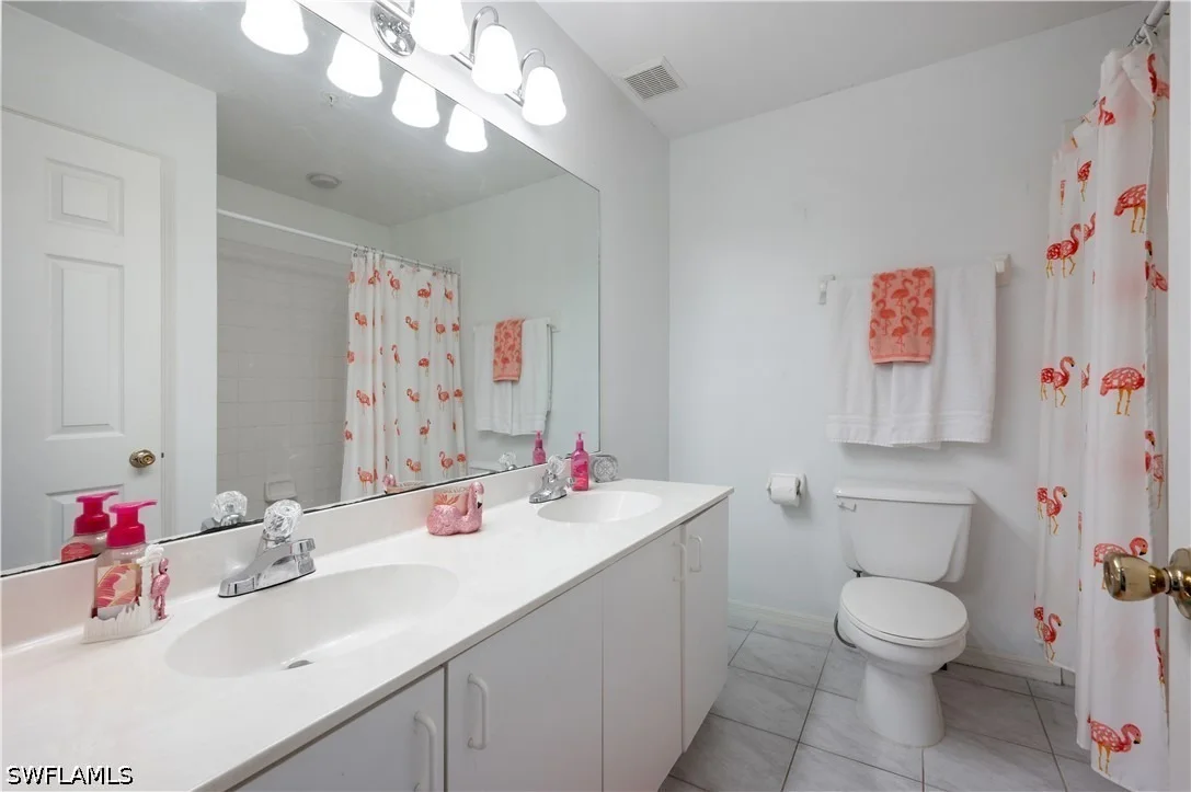 Photo of Unit 1002 at 367 Dover Place
