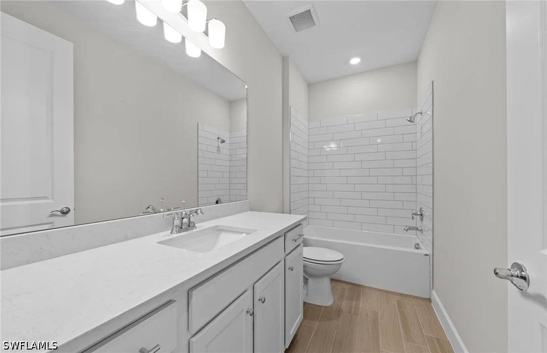 Photo of 44589 Emerald Street