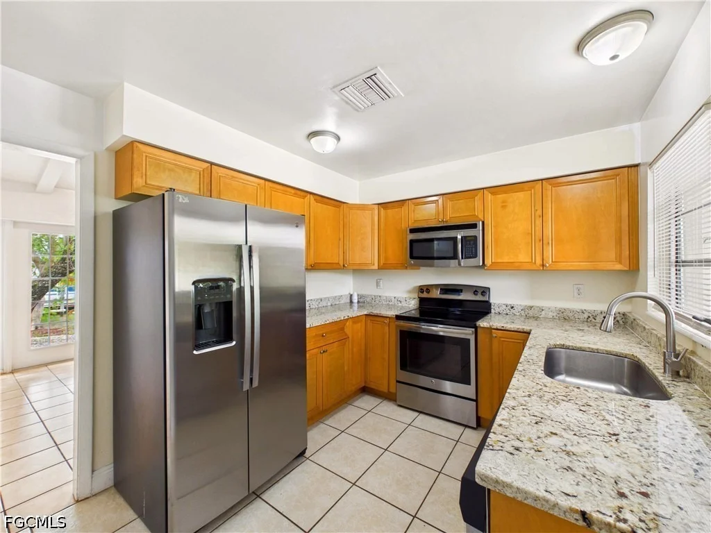 Photo of 794 Hydrangea Drive