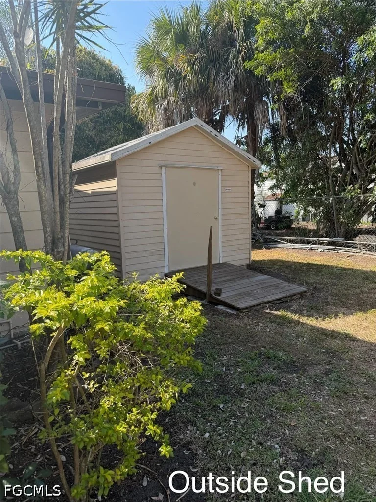 Photo of 613 Sabal Avenue