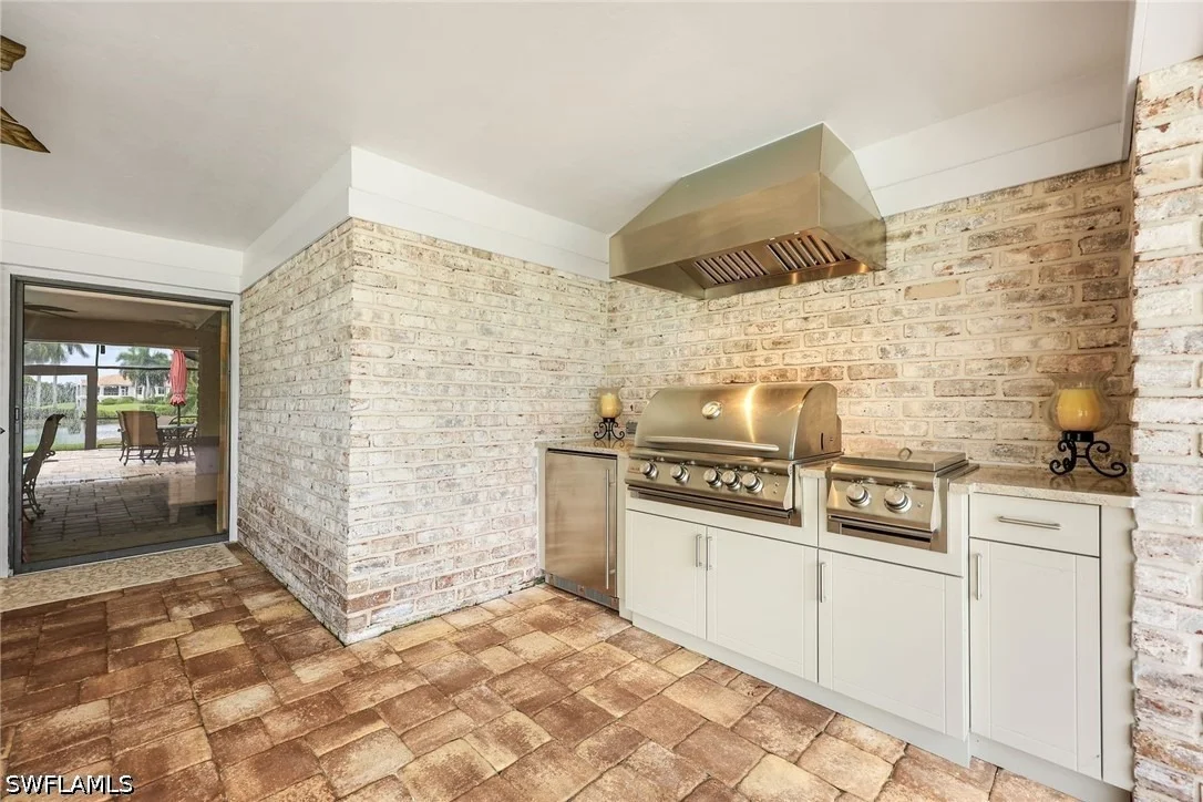 Photo of 2264 Imperial Golf Co Boulevard