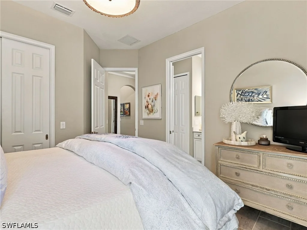 Photo of 2227 Somerset Place