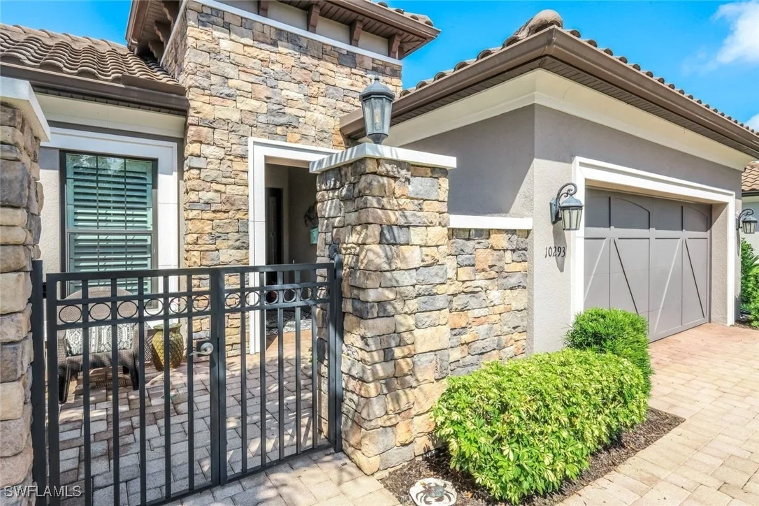 Photo of 10293 Coconut Road