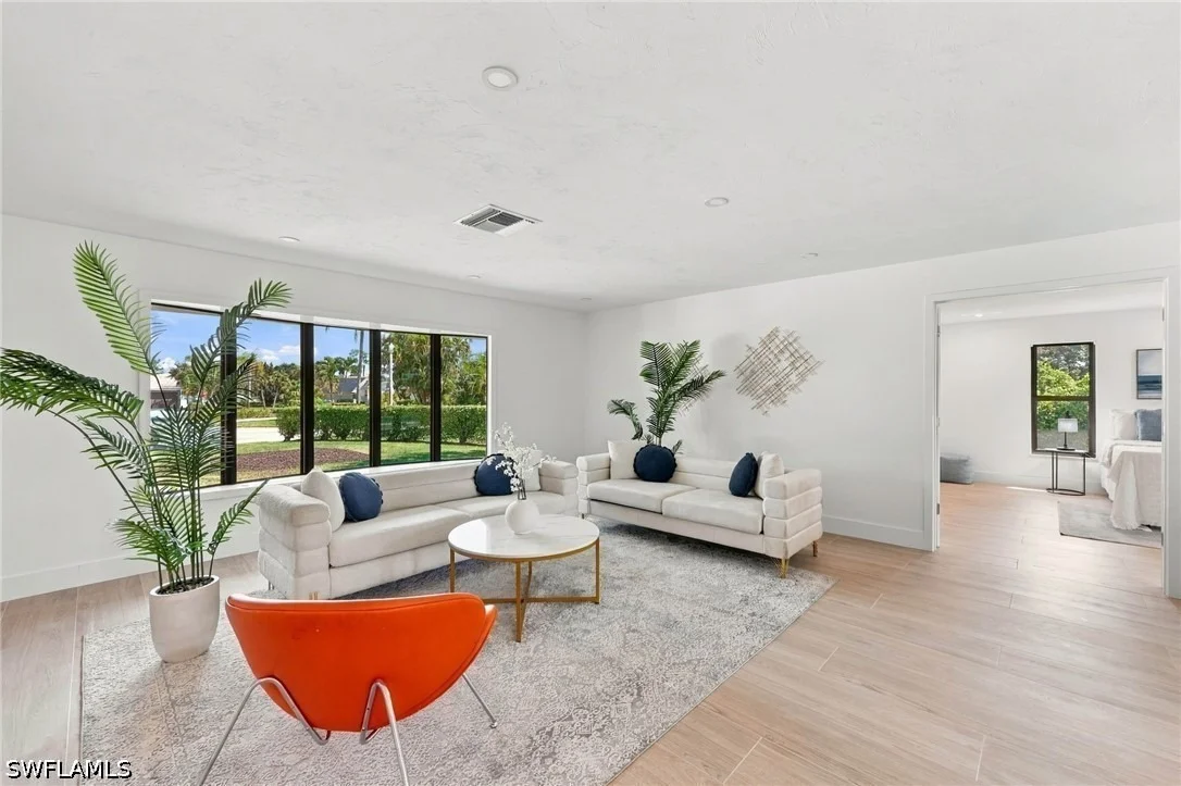 Photo of 2353 Abbey Court