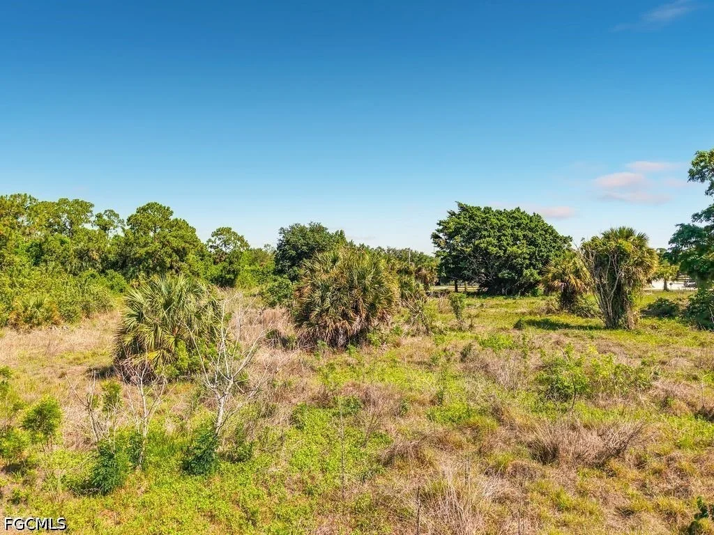 Photo of 4607 LAKE TRAFFORD Road