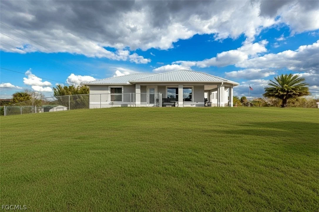 Photo of 1053 Lock Lane SW