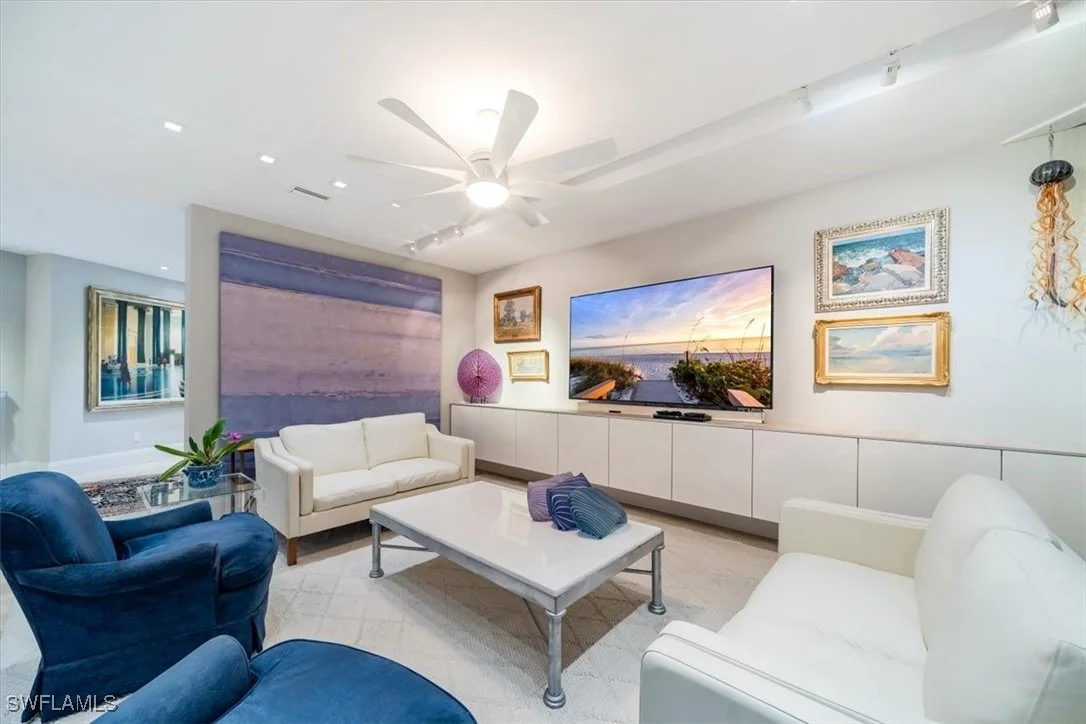 Photo of 367 5th Avenue N