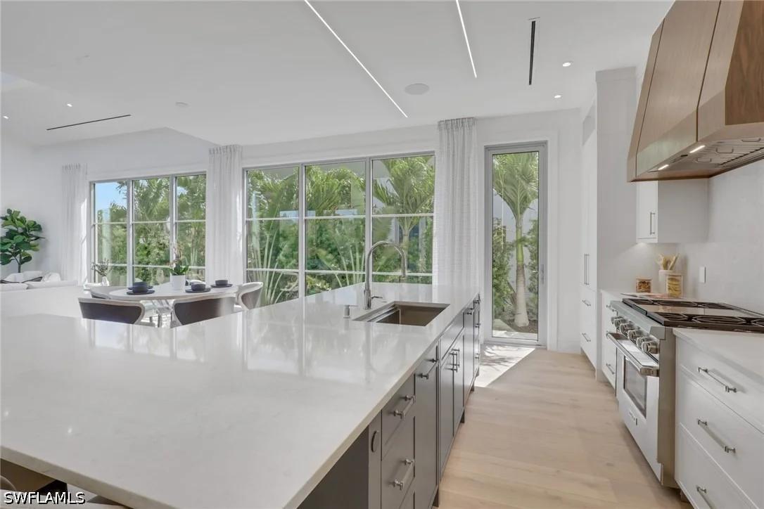 Photo of 3724 Grove Circle