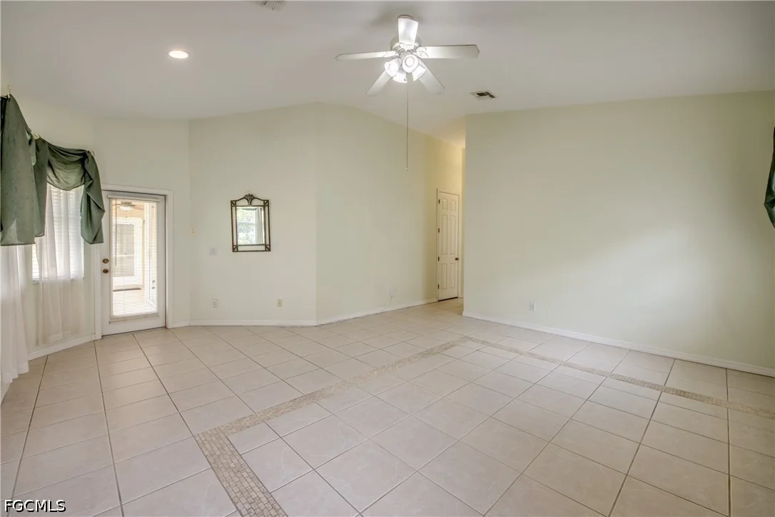 Photo of 8904 Baytowne Loop