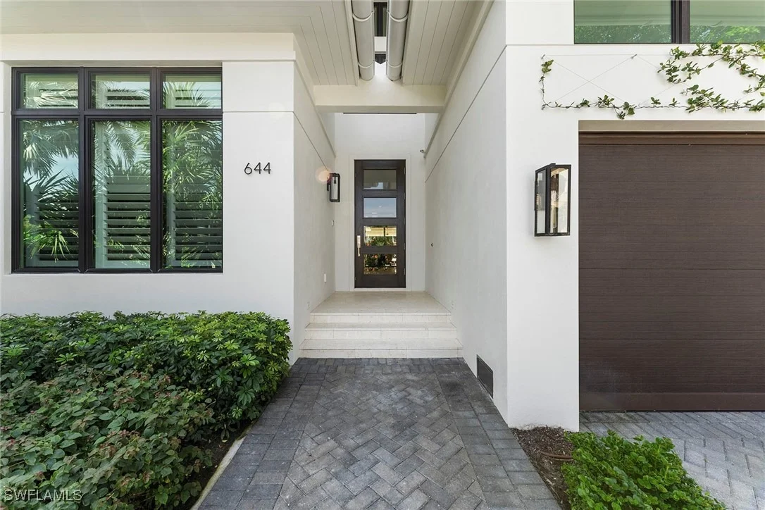Photo of 644 W Lake Drive