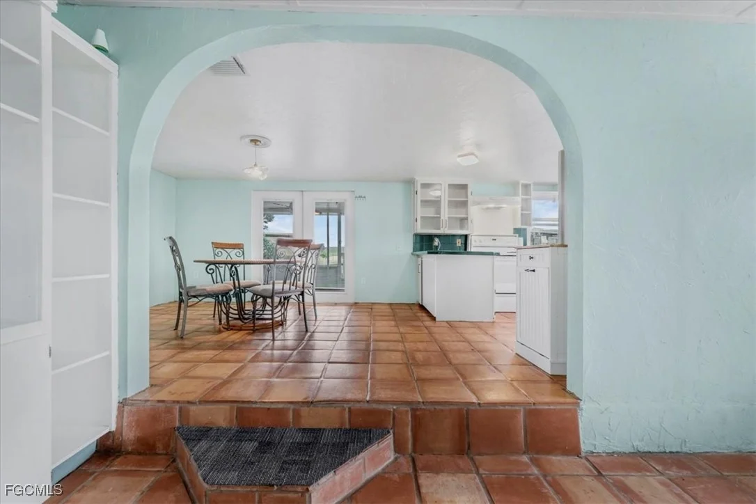 Photo of 1083 Sunset Strip