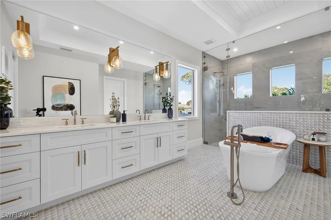 Photo of 766 95th Avenue N