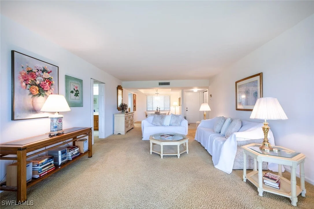 Photo of Unit 311 at 415 Augusta Boulevard