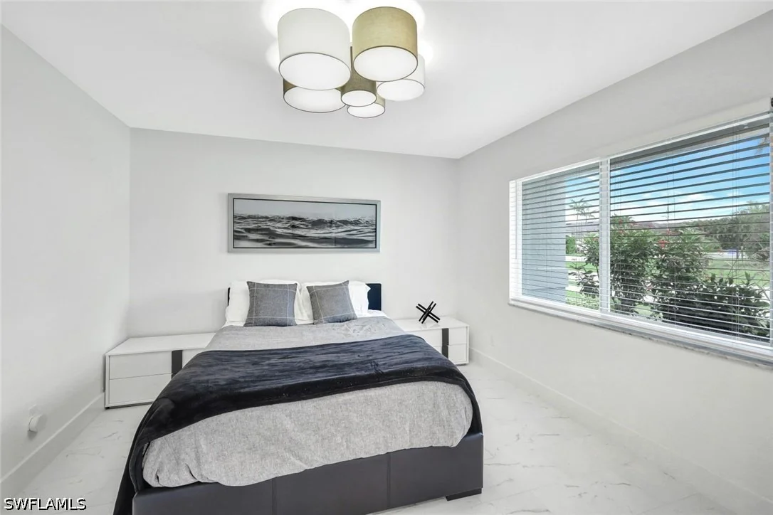 Photo of 596 105th Avenue N