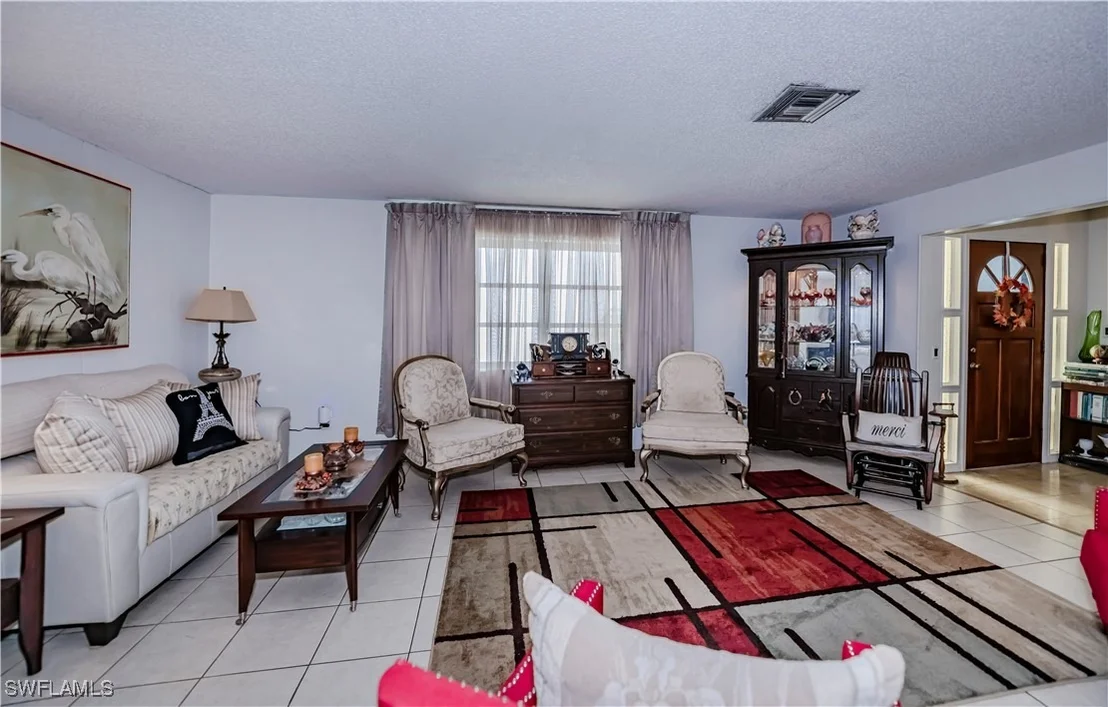 Photo of 1038 Seminole Circle